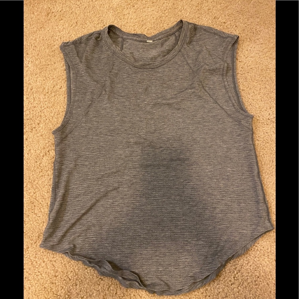 Lululemon grey sleeveless shirt Sz 6